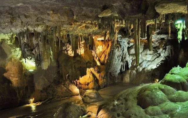 Top 8 Hidden Caves in Meghalaya